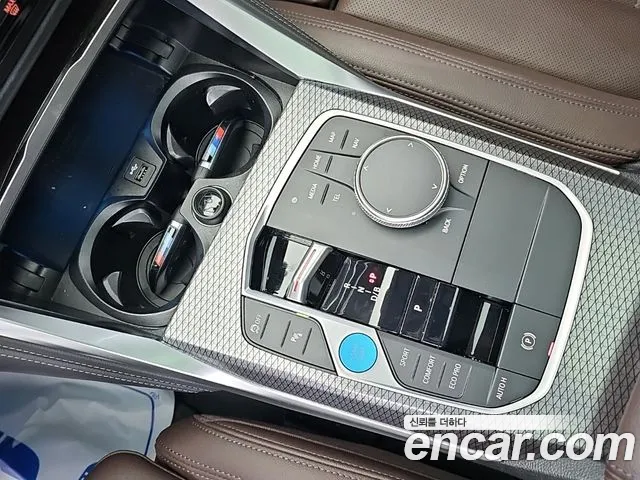 BMW i4 — Фото автомобиля 8