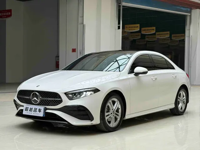 Фотография автомобиля — Mercedes-Benz A-Class