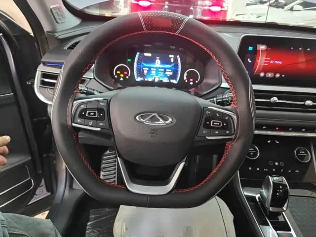 Chery Tiggo 8 — Фото автомобиля 10