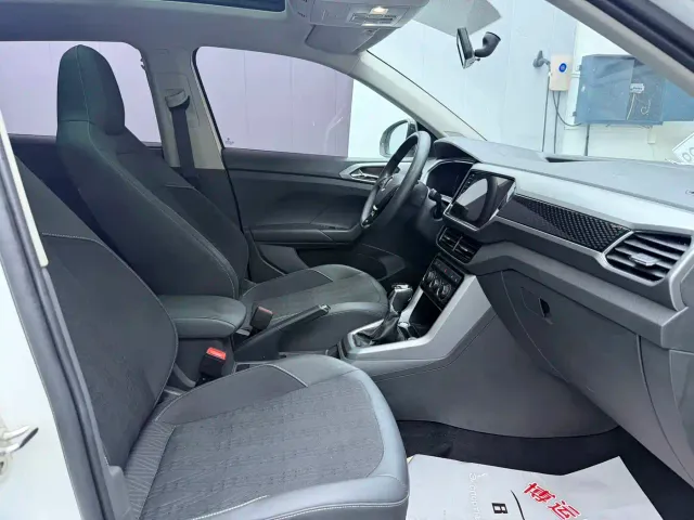 Volkswagen T-Cross — Фото автомобиля 8