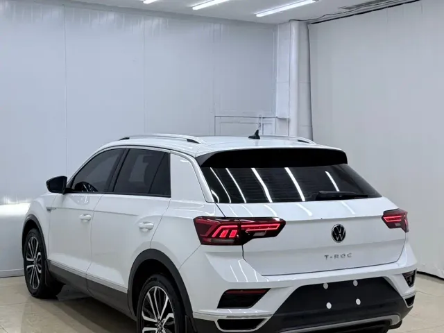 Volkswagen T-Roc — Фото автомобиля 6