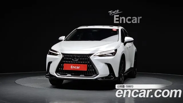 Lexus NX Generation 2 — Фото автомобиля 3
