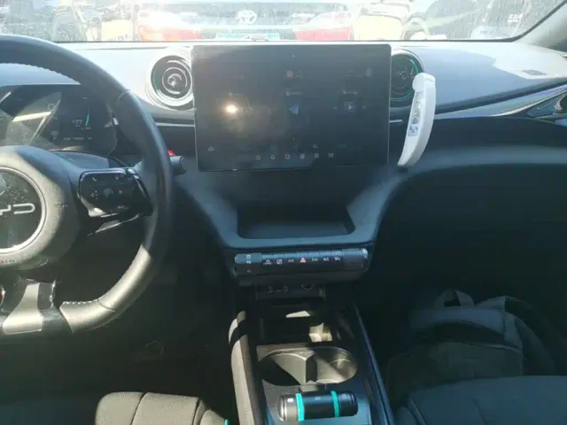 BYD Dolphin — Фото автомобиля 12