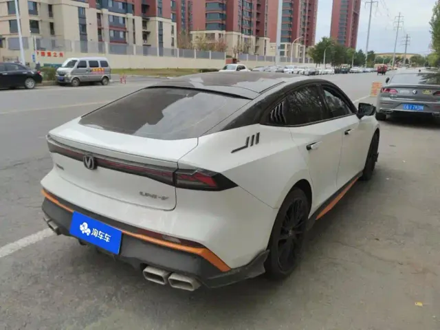 Changan UNI-V — Фото автомобиля 3
