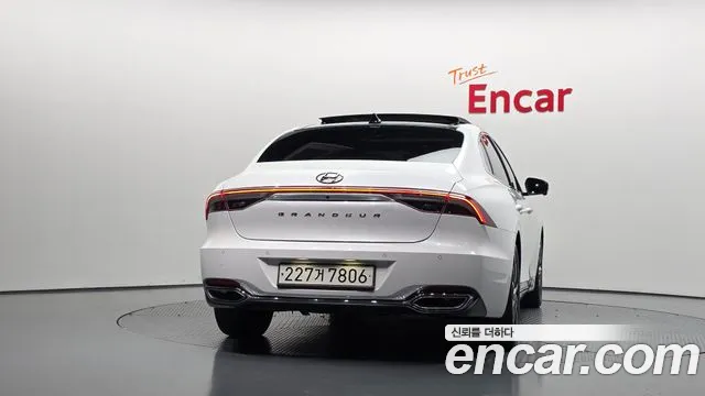 Hyundai Grandeur New — Фото автомобиля 4