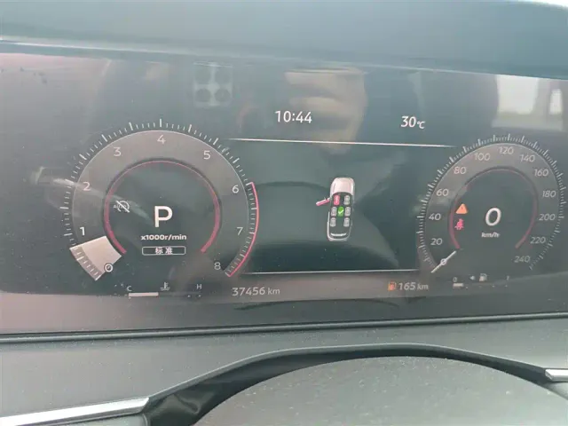 Nissan Terra — Фото автомобиля 7