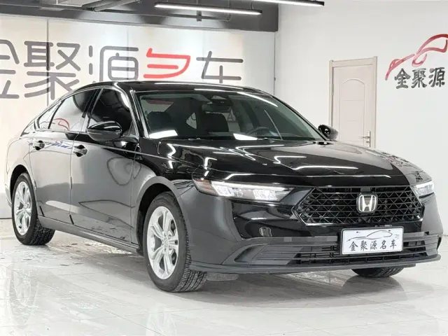 Honda Accord — Фото автомобиля 3