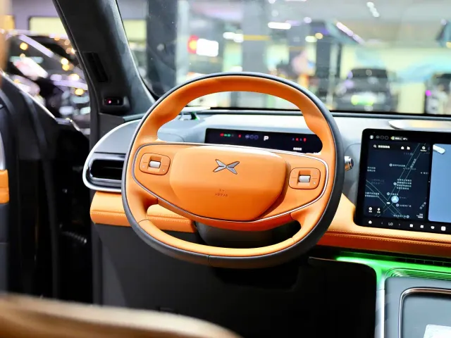 Xpeng G9 — Фото автомобиля 11