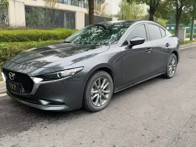Mazda Axela — Фото автомобиля 3