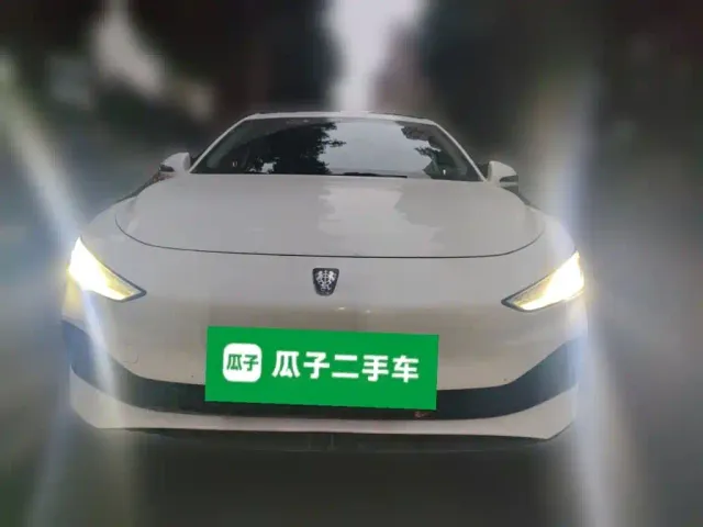 Roewe D7 — Фото автомобиля 2