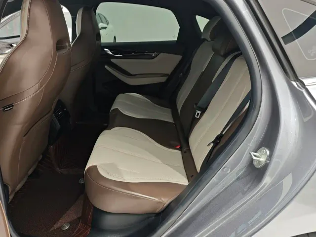 BYD Qin PLUS — Фото автомобиля 11