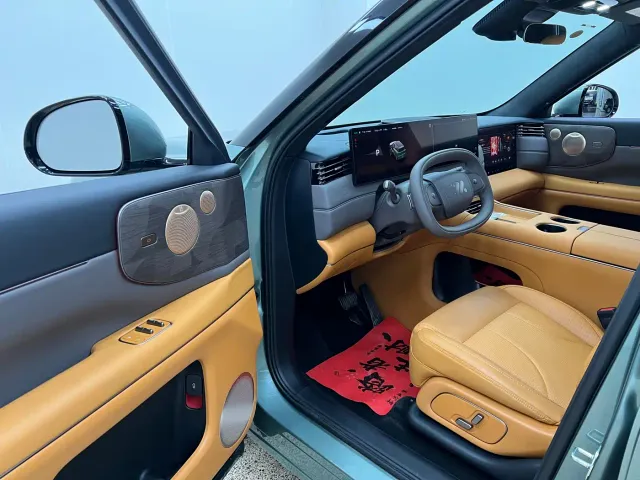 IM Motors LS8 — Фото автомобиля 13