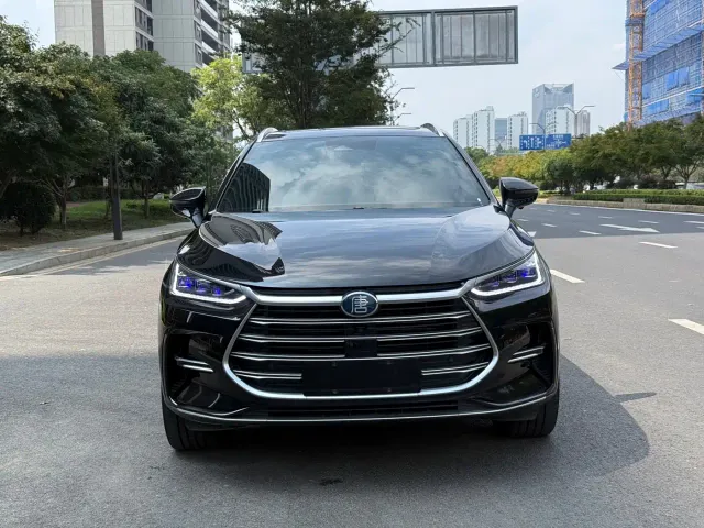 BYD Tang — Фото автомобиля 2