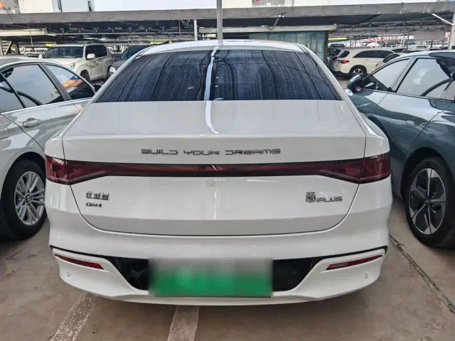 BYD Qin PLUS — Фото автомобиля 11