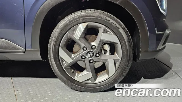 Hyundai Venue — Фото автомобиля 6