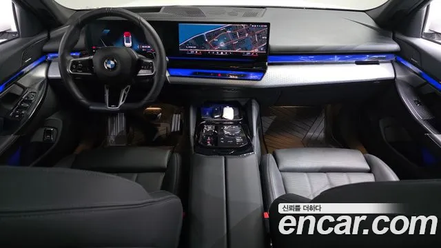 BMW 5 Series G60 — Фото автомобиля 10