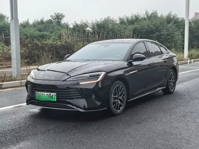 Фотография автомобиля — BYD Seal 07 DM-i