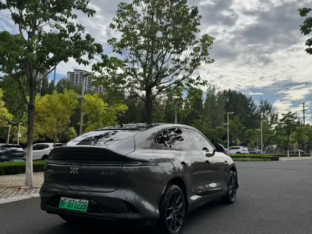 IM Motors LS6 — Фото автомобиля 4
