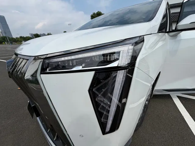 GAC Trumpchi M8 — Фото автомобиля 8