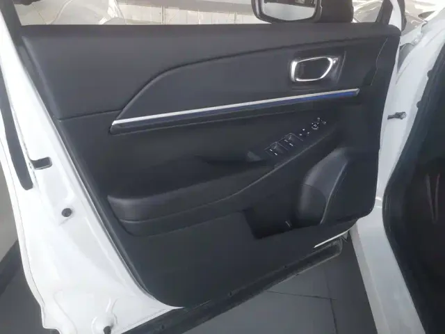 Honda e:NS1 — Фото автомобиля 7