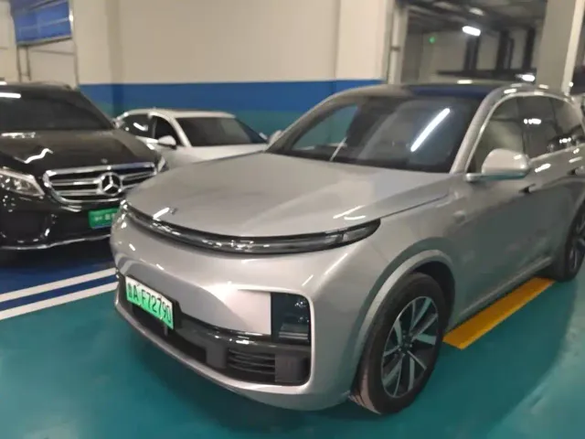 Фотография автомобиля — Li Auto L8