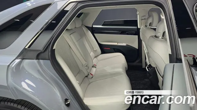 Hyundai Grandeur GN7 — Фото автомобиля 16