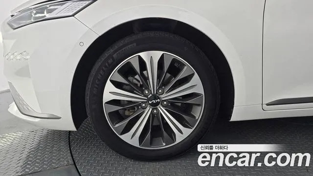 Kia K8 Signature — Фото автомобиля 5
