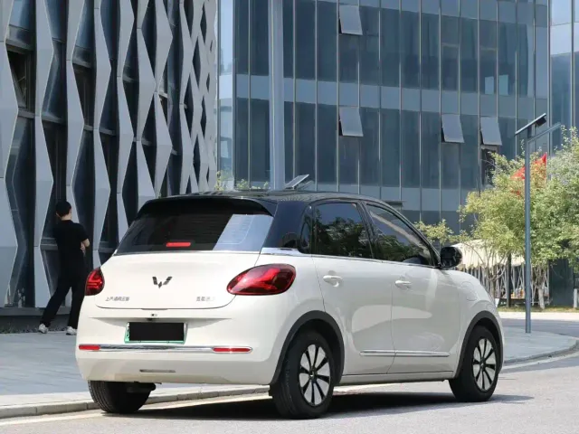 Wuling Bingo — Фото автомобиля 7