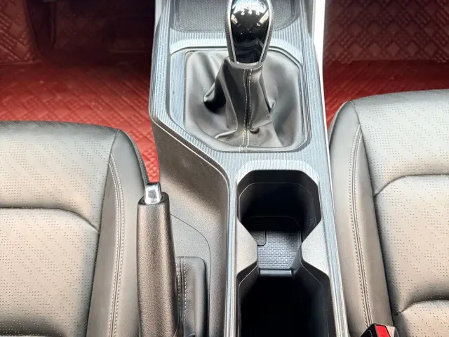 Geely Emgrand — Фото автомобиля 12