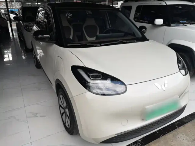Wuling Bingo — Фото автомобиля 3