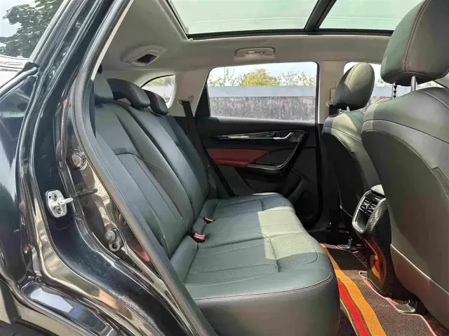 Dongfeng Fengshen AX7 — Фото автомобиля 20