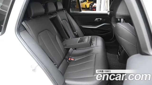 BMW 3-Series 3 серия (G20) 320i Touring — Фото автомобиля 12