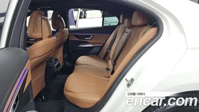 Mercedes-Benz E-Class W214 — Фото автомобиля 16