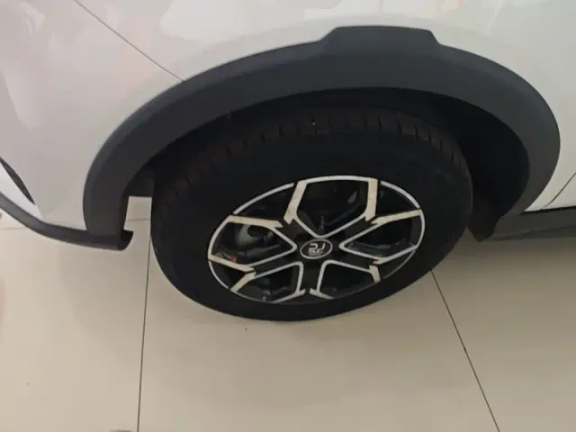 BYD Yuan Pro — Фото автомобиля 22