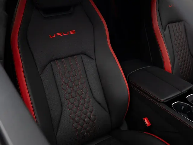 Lamborghini Urus — Фото автомобиля 19