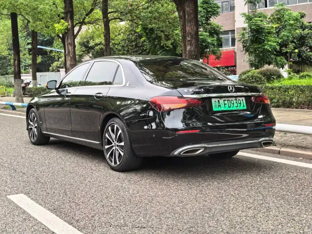 Mercedes-Benz E-Class — Фото автомобиля 7