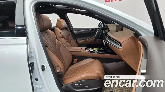 Genesis G80 Бензин 2.5 турбо AWD — Фото автомобиля 11