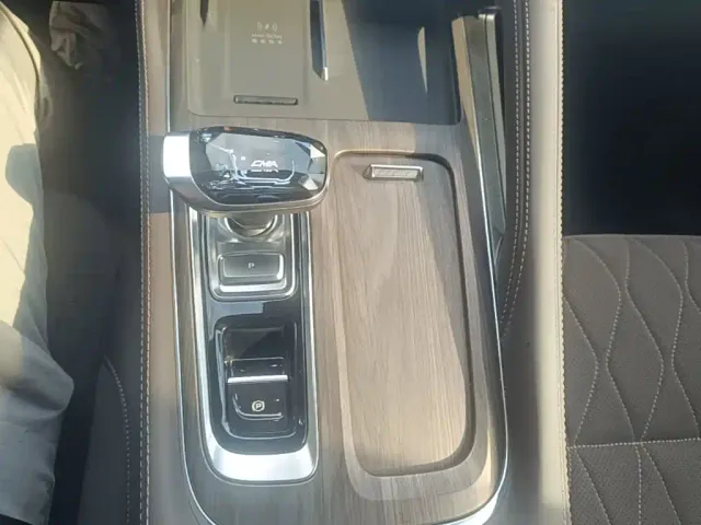 Geely Xingyue L — Фото автомобиля 9