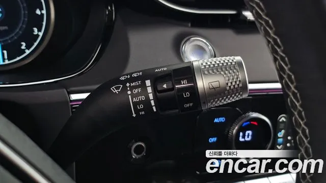 Genesis GV70 — Фото автомобиля 27