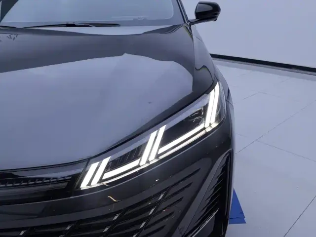 Changan Eado — Фото автомобиля 5
