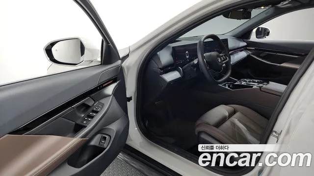BMW 5-Series — Фото автомобиля 10