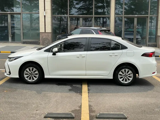 Toyota Corolla — Фото автомобиля 8