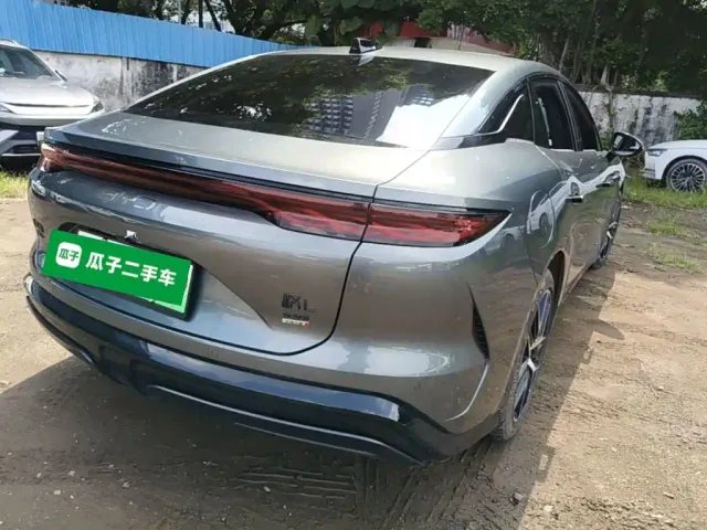 BYD Han L — Фото автомобиля 6