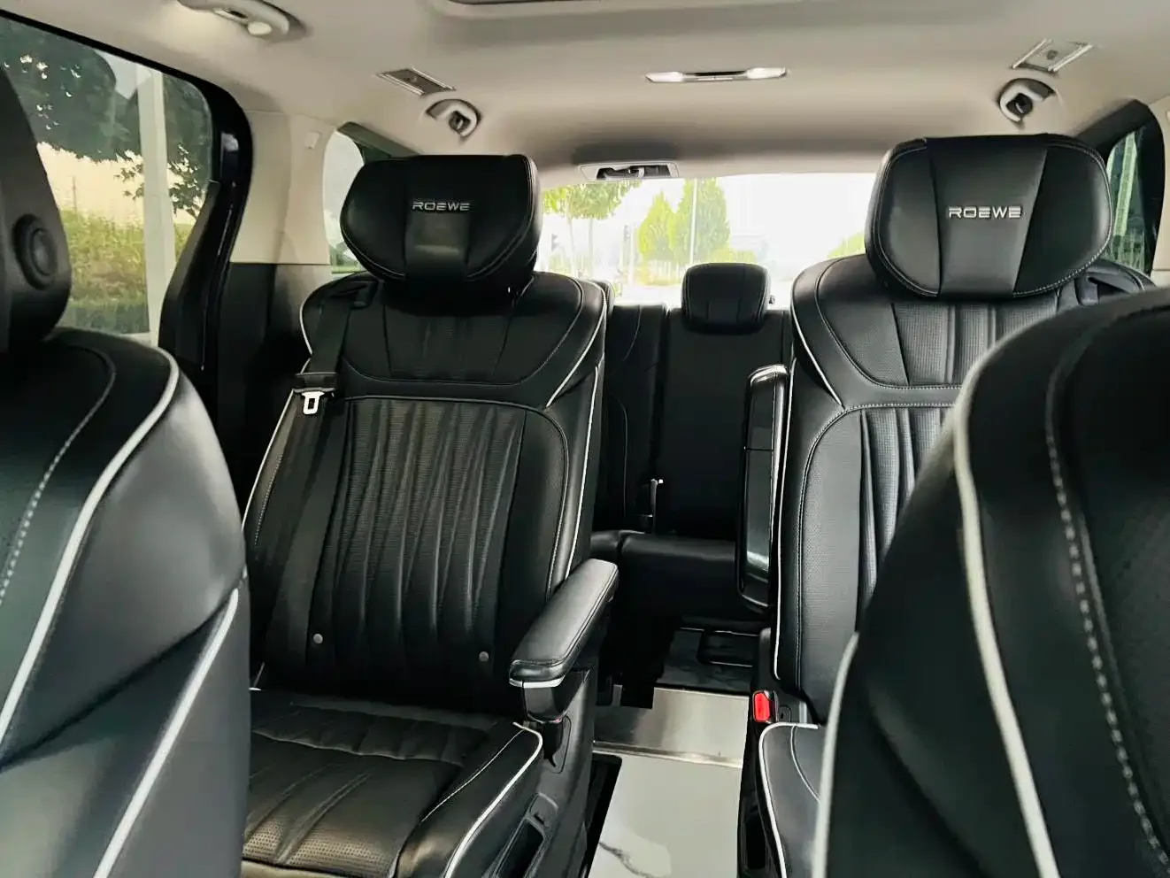 Roewe Roewe iMAX8 2022 400TGI Honor Edition — Фото автомобиля 7