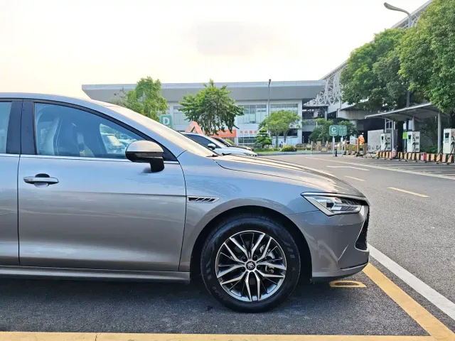 BYD Qin PLUS — Фото автомобиля 22