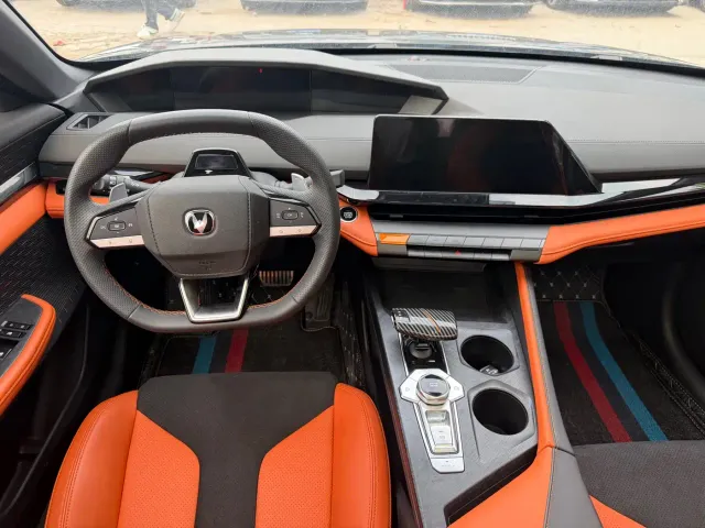 Changan Changan UNI-V 2023 1.5T Sport Edition — Фото автомобиля 5