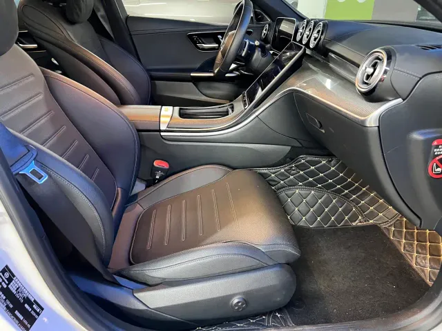 Mercedes-Benz C-Class — Фото автомобиля 12