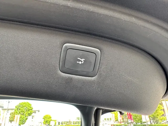 IM Motors LS6 — Фото автомобиля 10