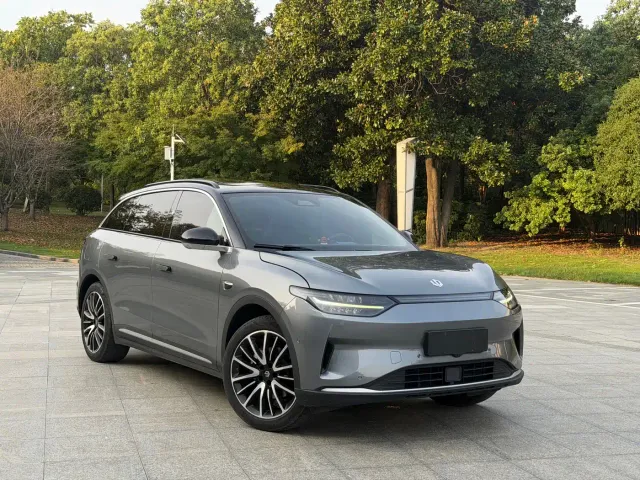 Leapmotor C11 — Фото автомобиля 4