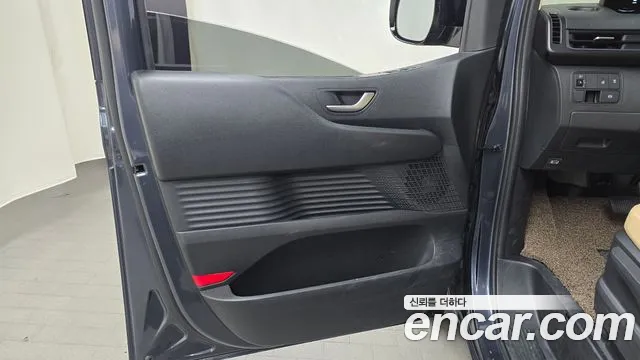 Hyundai Staria Staria L3.5 Tourer 9 мест — Фото автомобиля 24